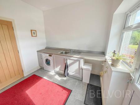 3 bedroom Bungalow to let in Bresagh Road, Lisburn, BT27