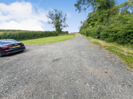 3 bedroom Bungalow to let in Bresagh Road, Lisburn, BT27