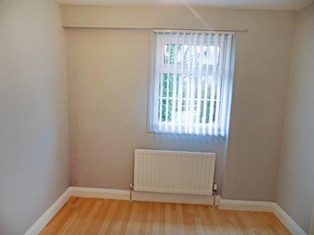 4 bedroom Terraced House to let in Glenwood Park, Dunmurry, BT17