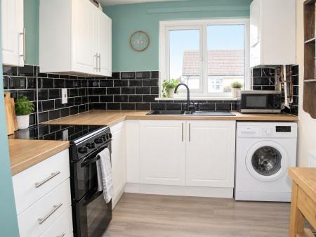 2 bedroom Flat to let in Drumbeg Drive, Lisburn, BT28