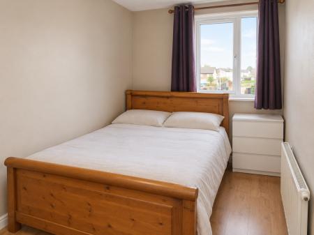 2 bedroom Flat to let in Drumbeg Drive, Lisburn, BT28