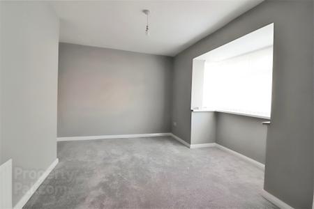 3 bedroom Terraced House to let in Beechland Drive, Lisburn, BT28
