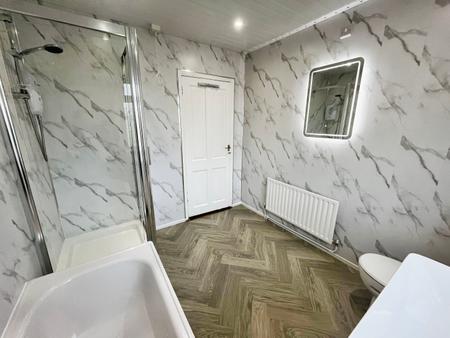 2 bedroom Apartment to let in Lawnmount Crescent, Lisburn, BT27