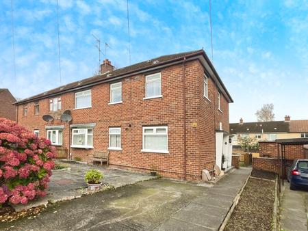 2 bedroom Apartment to let in Lawnmount Crescent, Lisburn, BT27