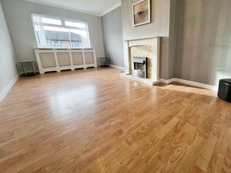 2 bedroom Apartment to let in Lawnmount Crescent, Lisburn, BT27