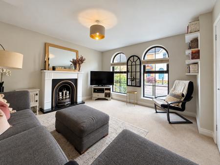 3 bedroom Semi-detached house to let in Mornington Gardens, Lisburn, BT28