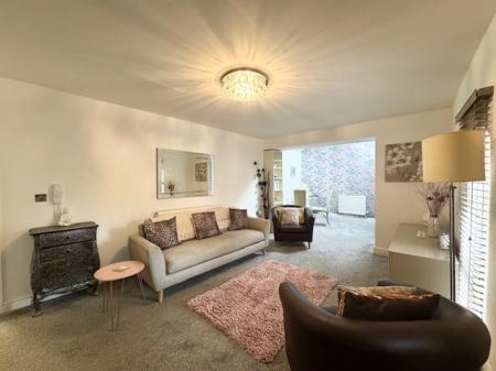 1 bedroom Flat for sale in Meribel Square, Prescot, L34