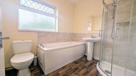 3 bedroom Terraced House to let in Molyneux Drive, Prescot, L35