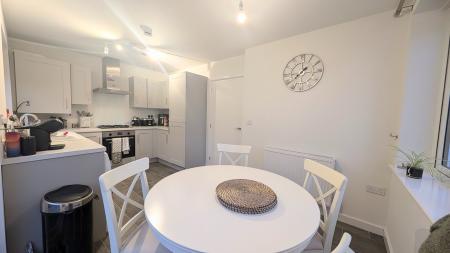 3 bedroom Semi-detached house to let in Buckthorne Road, Whiston, L35