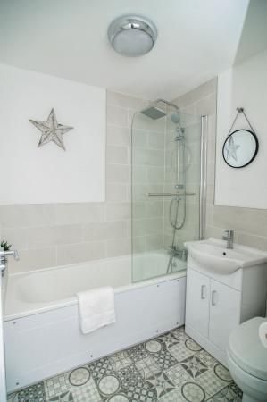 1 bedroom Flat to let in Portico Court, Eccleston Park, Prescot, L35