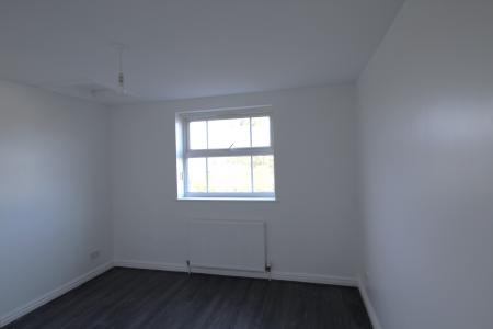 2 bedroom Flat to let in Stanley Road, Huyton, L36