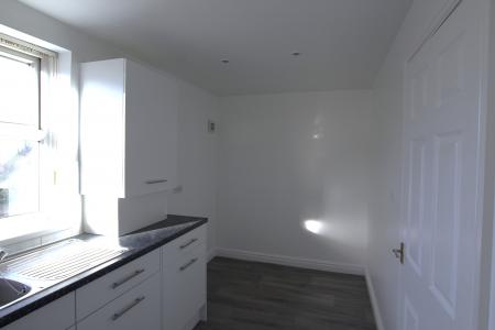 2 bedroom Flat to let in Stanley Road, Huyton, L36