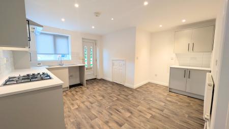 2 bedroom Apartment for sale in Ritherup Lane, Rainhill, Rainhill, L35