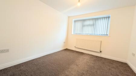 2 bedroom Apartment for sale in Ritherup Lane, Rainhill, Rainhill, L35