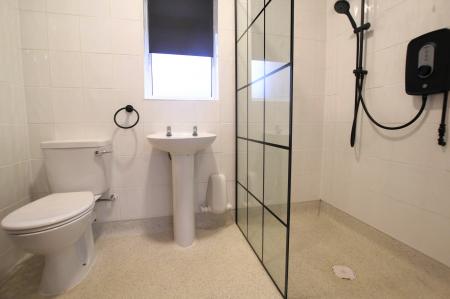 4 bedroom Terraced House to let in St Helens Road, Prescot, L34