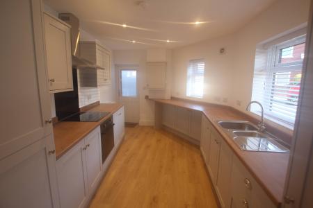 4 bedroom Terraced House to let in St Helens Road, Prescot, L34