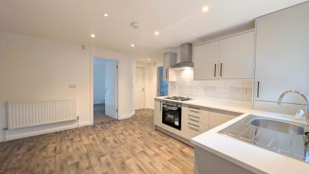 2 bedroom Apartment to let in Ritherup Lane, Rainhill, L35
