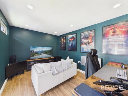 3 bedroom Link detached house for sale in Stephenson Grove, Rainhill, L35