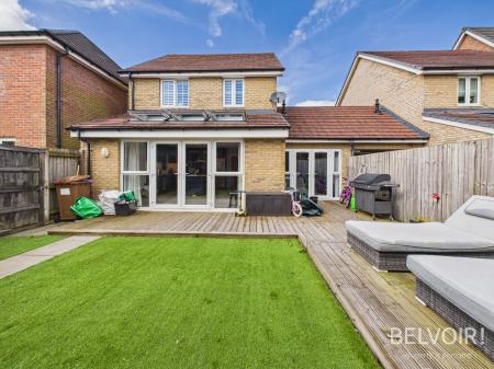 3 bedroom Link detached house for sale in Stephenson Grove, Rainhill, L35