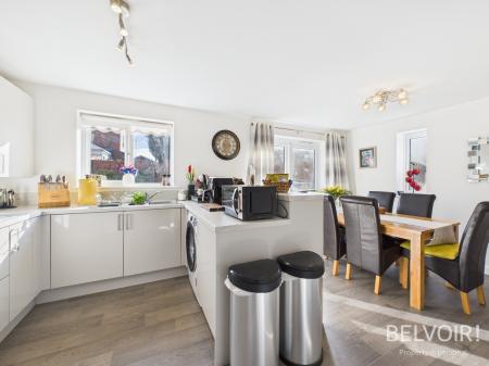 3 bedroom Detached house to let in Middleton Drive, Whiston, L35