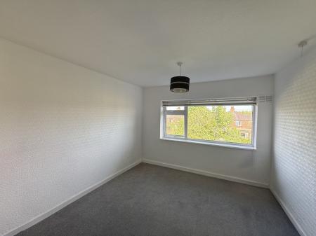 2 bedroom Flat to let in Hughes Avenue, Whiston, L35