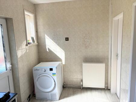 2 bedroom Terraced House to let in Radway Road, Huyton, L36