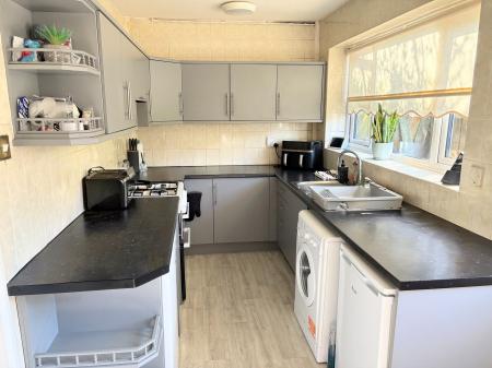 2 bedroom Terraced House to let in Radway Road, Huyton, L36