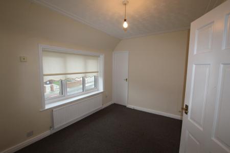 2 bedroom Terraced House to let in Radway Road, Huyton, L36