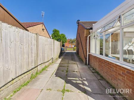 2 bedroom Bungalow for sale in Whitethorn Drive, Stockbridge Village, Knowsley, L28