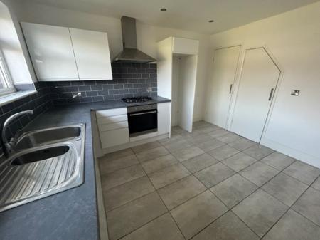 3 bedroom Semi-detached house to let in Egerton Road, Prescot, L34