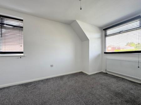 3 bedroom Semi-detached house to let in Egerton Road, Prescot, L34