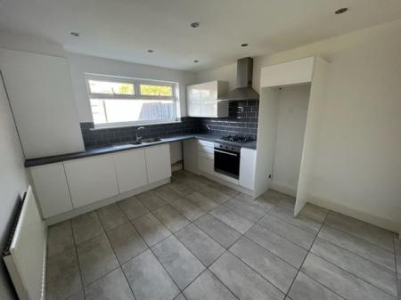 3 bedroom Semi-detached house to let in Egerton Road, Prescot, L34