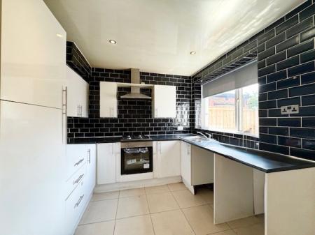 3 bedroom Terraced House to let in Brook Street, Whiston, L35