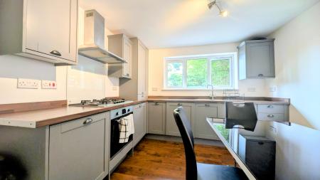 3 bedroom Semi-detached house to let in Green Road, Prescot, L34