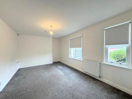 2 bedroom Flat to let in Atherton Street, Prescot, L34