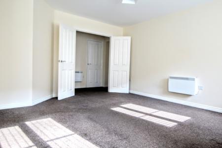 2 bedroom Flat to let in Brentwood Court, Prescot, L34