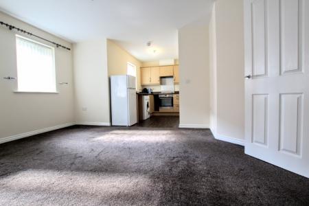 2 bedroom Flat to let in Brentwood Court, Prescot, L34