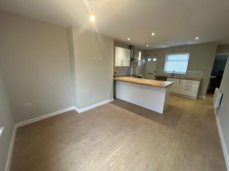 1 bedroom Flat to let in High Street, Prescot, L34