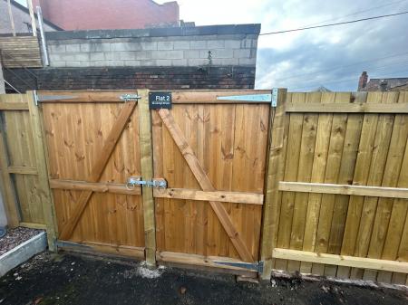 1 bedroom Flat to let in High Street, Prescot, L34