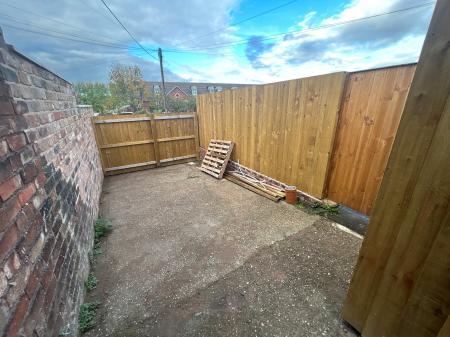 1 bedroom Flat to let in High Street, Prescot, L34