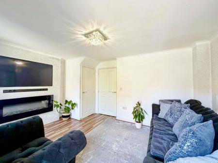 2 bedroom Semi-detached house to let in Highfield Road, Huyton, L36