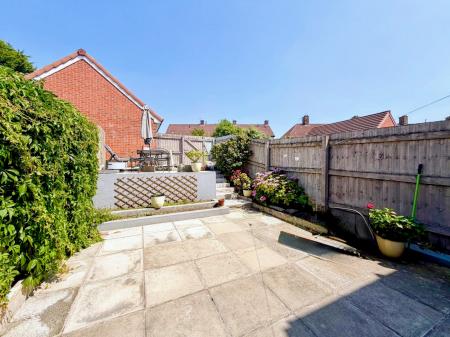 2 bedroom Semi-detached house to let in Highfield Road, Huyton, L36