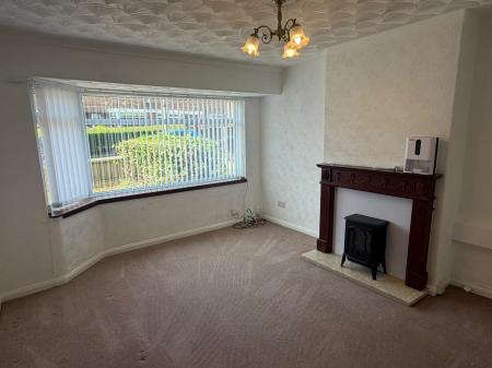2 bedroom Flat to let in Hughes Avenue, Prescot, L35