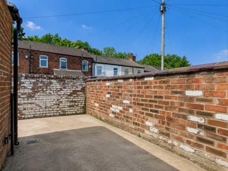 3 bedroom Terraced House for sale in Halsnead Avenue, Whiston, L35