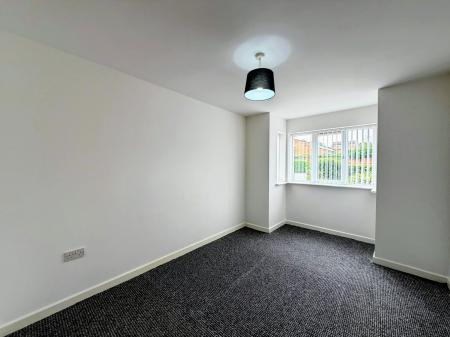 2 bedroom Flat to let in Dinas Court, Harrington Road, Huyton, L36