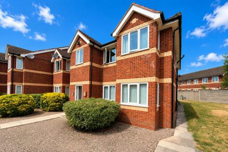 2 bedroom Flat to let in Dinas Court, Harrington Road, Huyton, L36