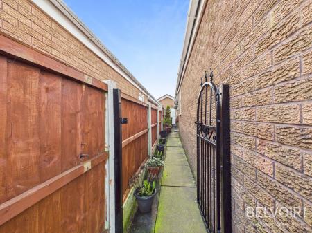 2 bedroom Bungalow for sale in St Helens Road, Eccleston, Eccleston, L34