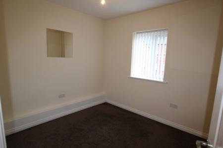 1 bedroom Flat to let in Hollins Court, Prescot, L34