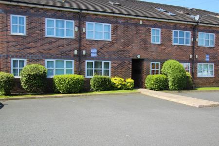 2 bedroom Flat to let in Wallace Court, Wallace Drive, Huyton, L36