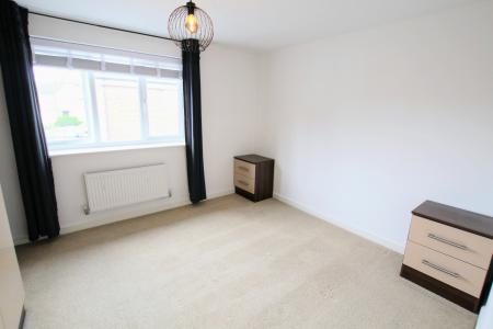 2 bedroom Semi-detached house to let in Hillside Avenue, Huyton, L36